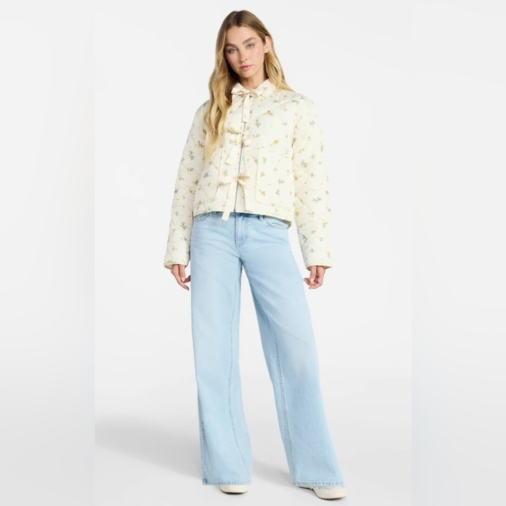 NWT No Boundaries Floral Cream Puffer Quilted Jacket - Picture 2 of 9